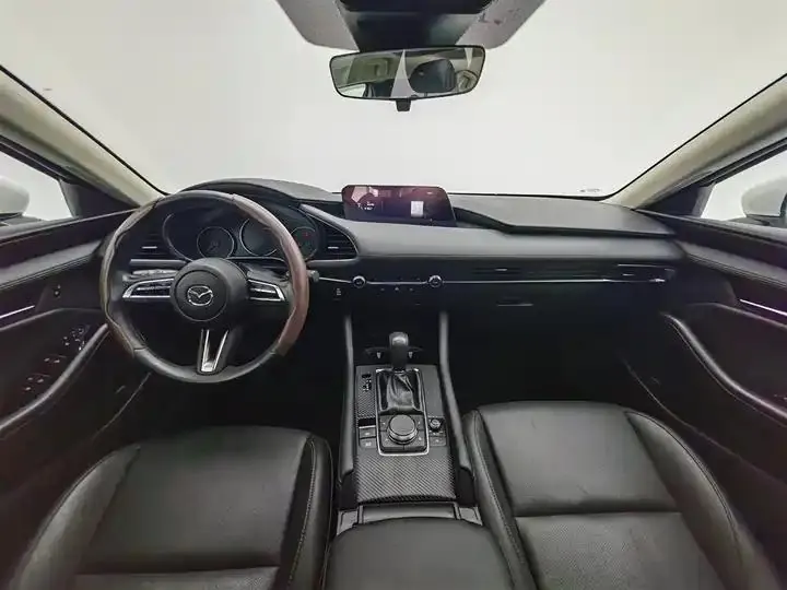 Mazda3 Axela 2021 2.0L Automatic Elegant Edition 5