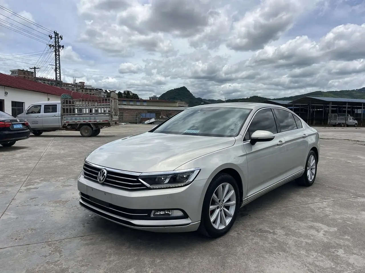 Magotan 2019, 330TSI DSG Leading Edition, China V Emission Standard - View 1