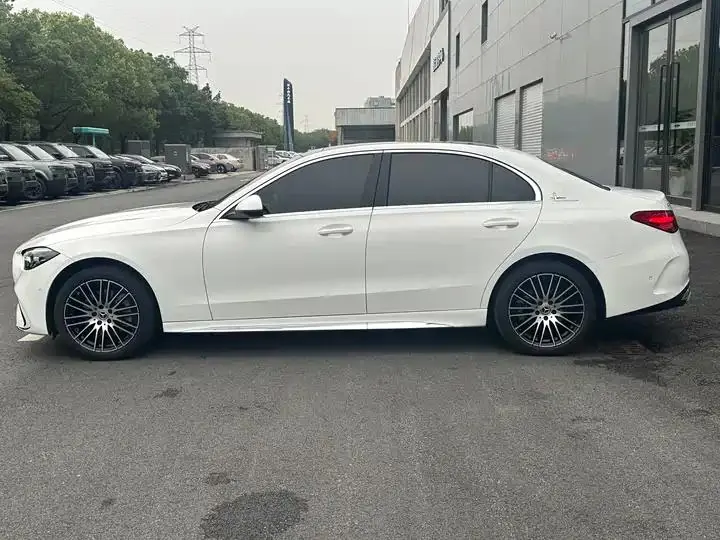 Mercedes Benz Class C 2022 C 260 L Sports Edition 3