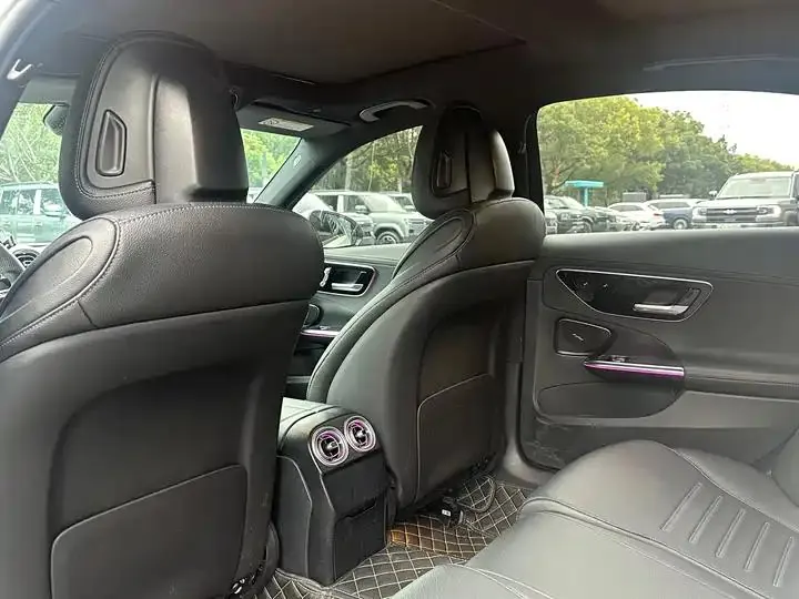 Mercedes Benz Class C 2022 C 260 L Sports Edition 9