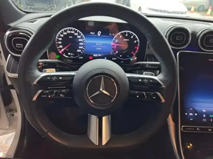 Mercedes Benz Class C 2024 C 200 L Sports Edition 11