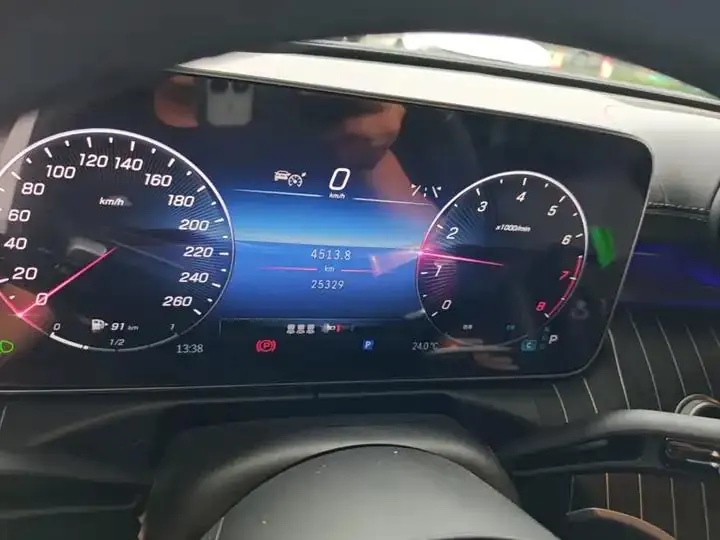 Mercedes Benz Class C 2024 C 200 L Sports Edition 12