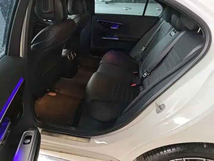 Mercedes Benz Class C 2024 C 200 L Sports Edition 17
