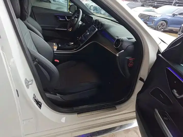 Mercedes Benz Class C 2024 C 200 L Sports Edition 25