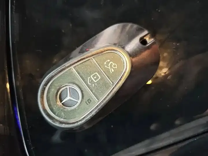 Mercedes Benz Class C 2024 C 200 L Sports Edition 9