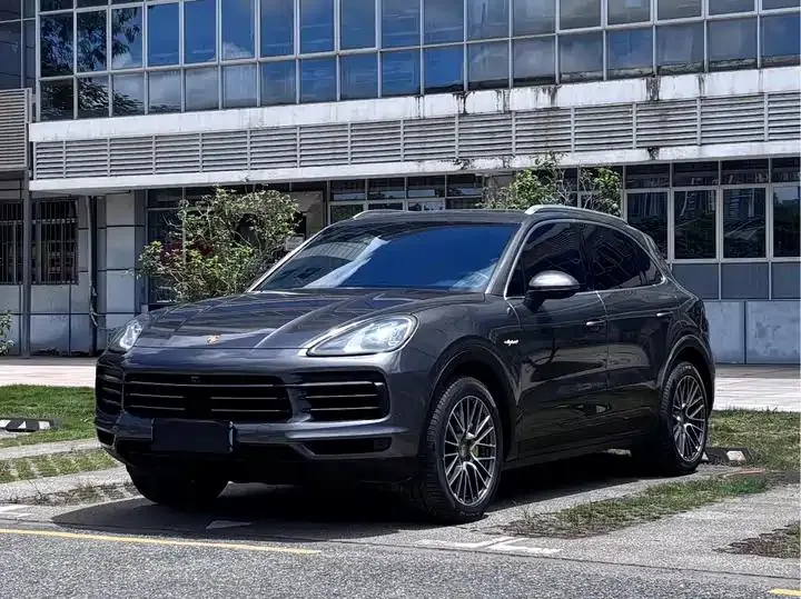 Cayenne New Energy 2022 Cayenne E-Hybrid 2.0T Platinum Edition - View 1