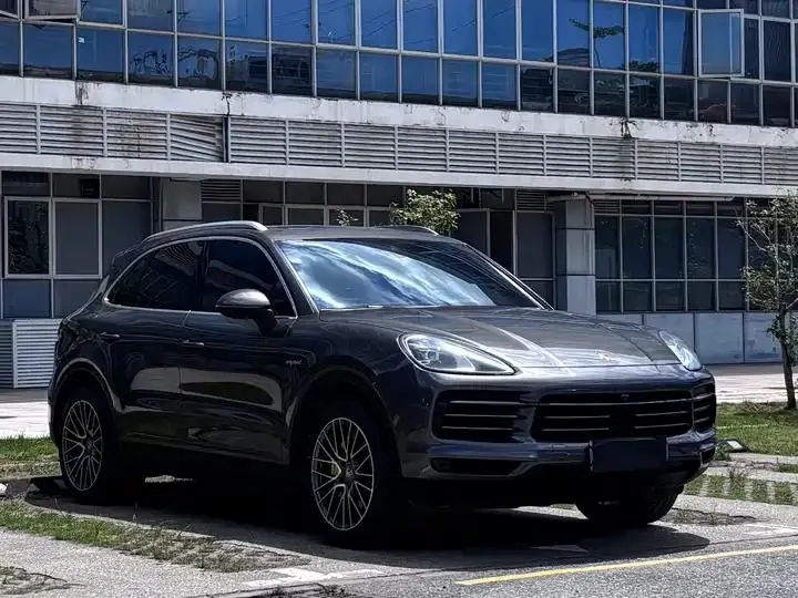Cayenne New Energy 2022 Cayenne E-Hybrid 2.0T Platinum Edition 3