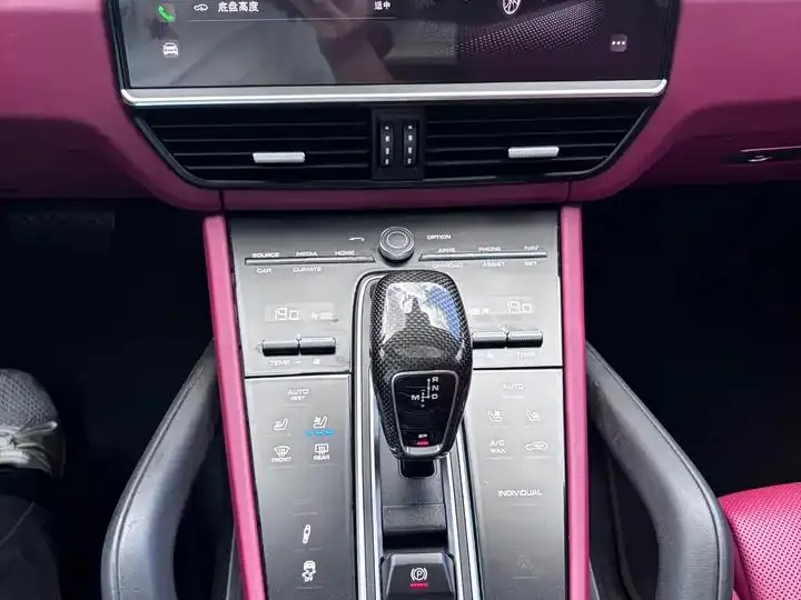 Cayenne New Energy 2022 Cayenne E-Hybrid 2.0T Platinum Edition 7