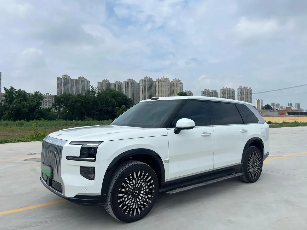 Zeekr 2025 Zeekr 9X 2.0T Ultra 55kWh automatic gear - View 1