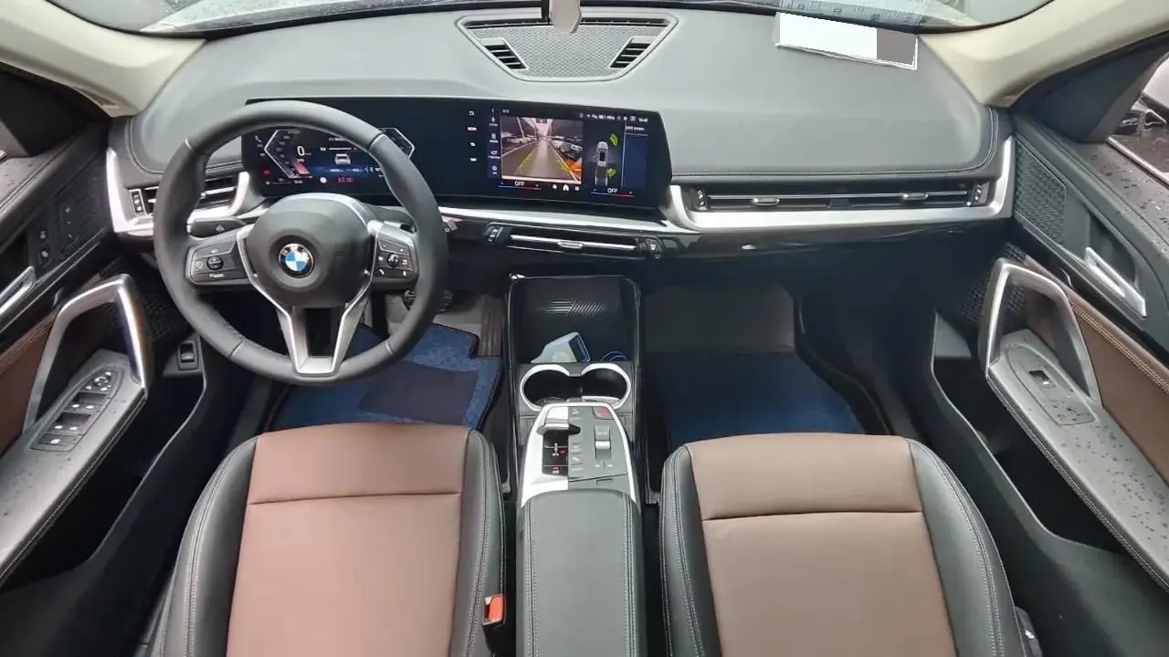 BMW 2023 X1 sDrive20Li 1.5T, Design Package, Automatic Transmission 5