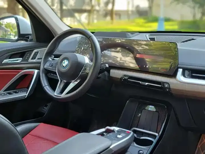 BMW iX1 2023 xDrive30L X Design Set 12