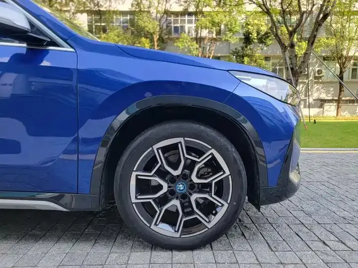 BMW iX1 2023 xDrive30L X Design Set 15