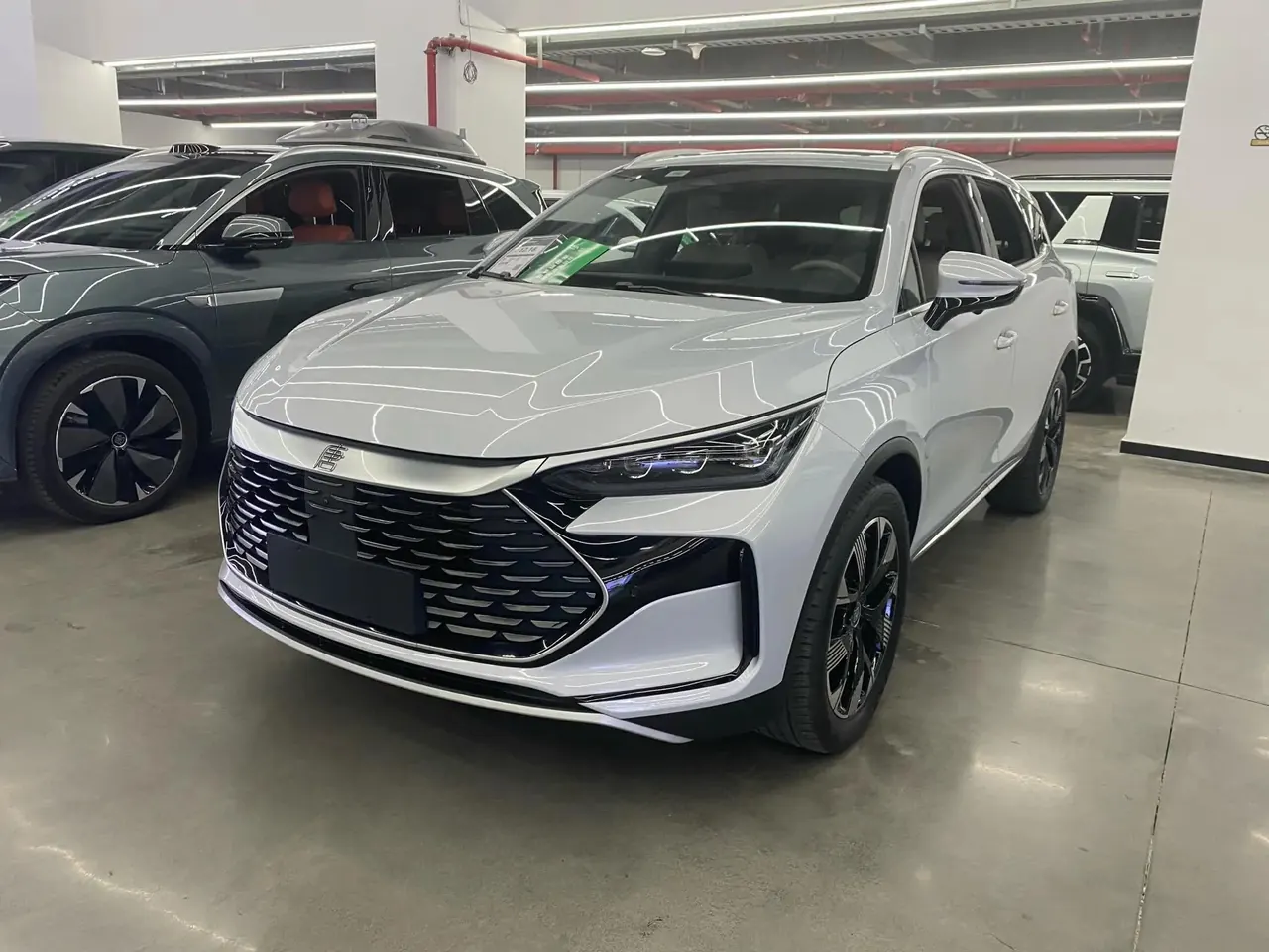BYD Tang New Energy 2024 Tang DM-i 1.5T Stepless Glory Edition 112KM Flagship Automatic Gear - View 1