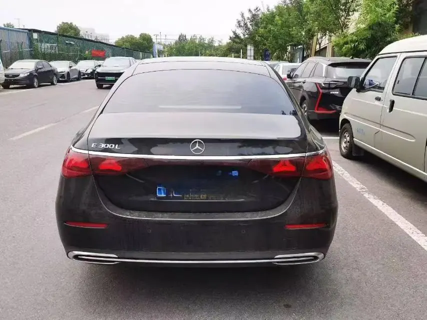 Mercedes Benz E Class 2024 E 300 L 48V 2.0T Luxury Automatic Gear 3