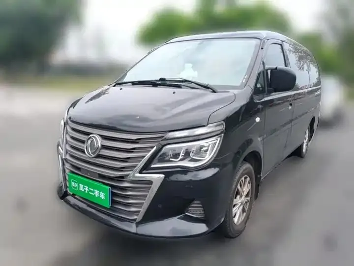 Open image lightbox: Lingzhi 2020 M5L 1.6L Luxury 7-seat