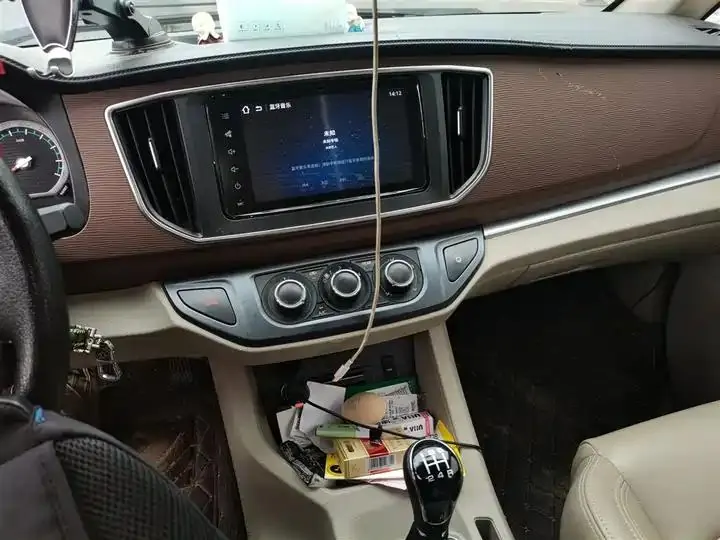 Lingzhi 2020 M5L 1.6L Luxury 7-seat 9