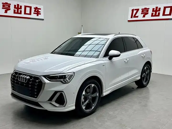 Audi Q3 2022 model 35 TFSI Fashion Dynamic Edition - View 1