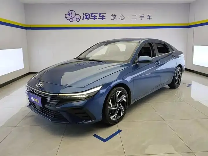 Elantra 2023 1.5L CVT LUX Prestige Edition - View 1