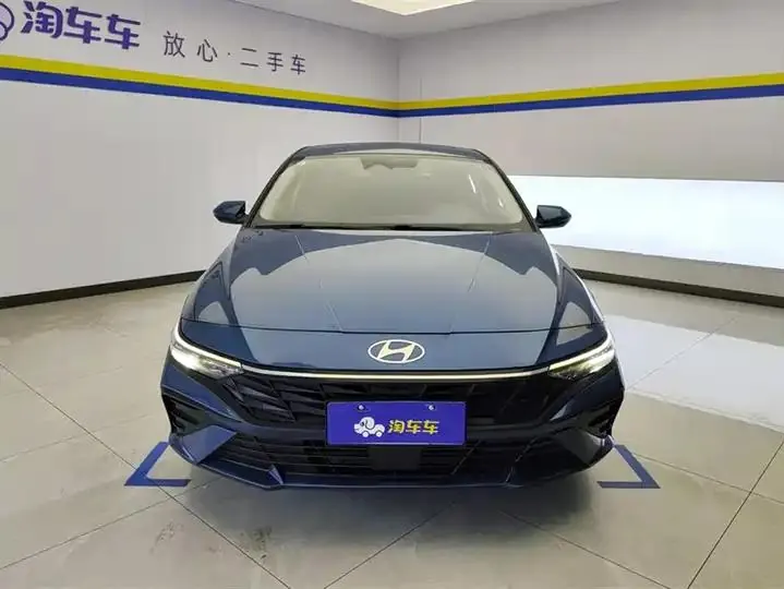 Elantra 2023 1.5L CVT LUX Prestige Edition 2