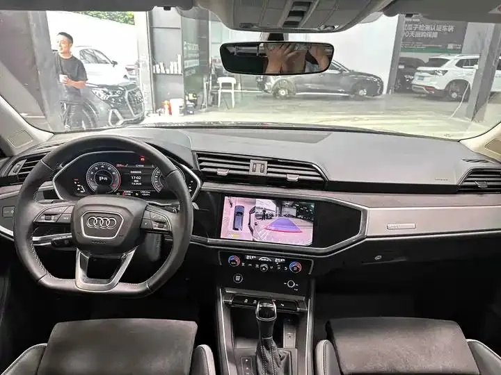 Audi Q3 2023 35 TFSI Fashion Dynamic (1.4T) 21