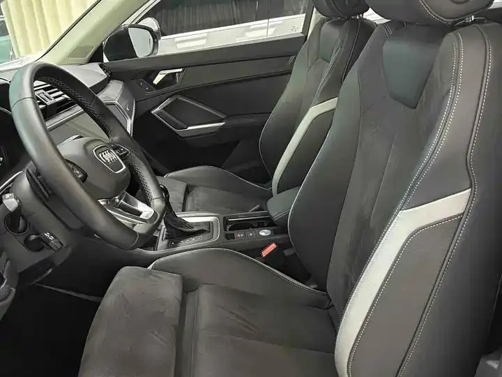 Audi Q3 2023 35 TFSI Fashion Dynamic (1.4T) 8