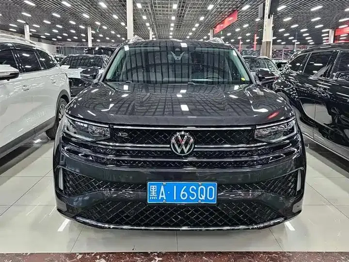 Open image lightbox: Lan Tour 2024 Changed to 380TSI Four-wheel Drive R-Line Parade