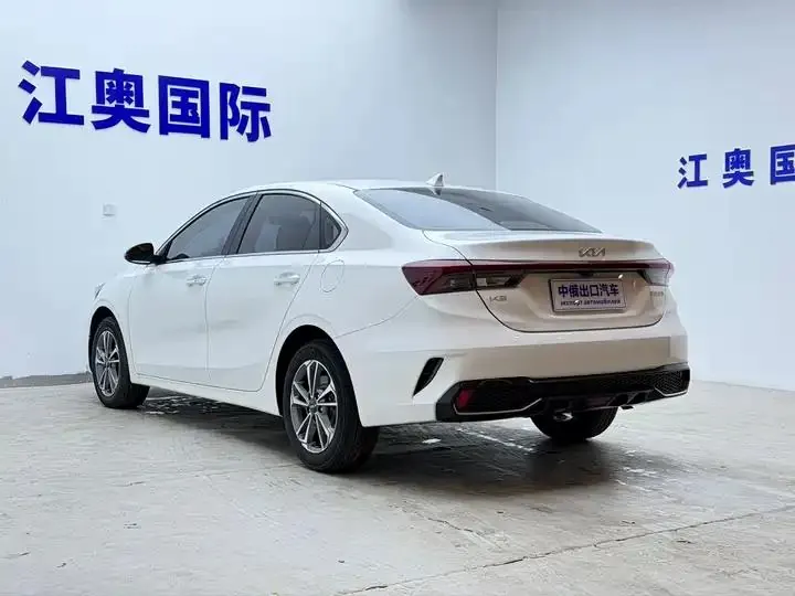 Kia K3 2023 1.5L CVT Deluxe Edition 22