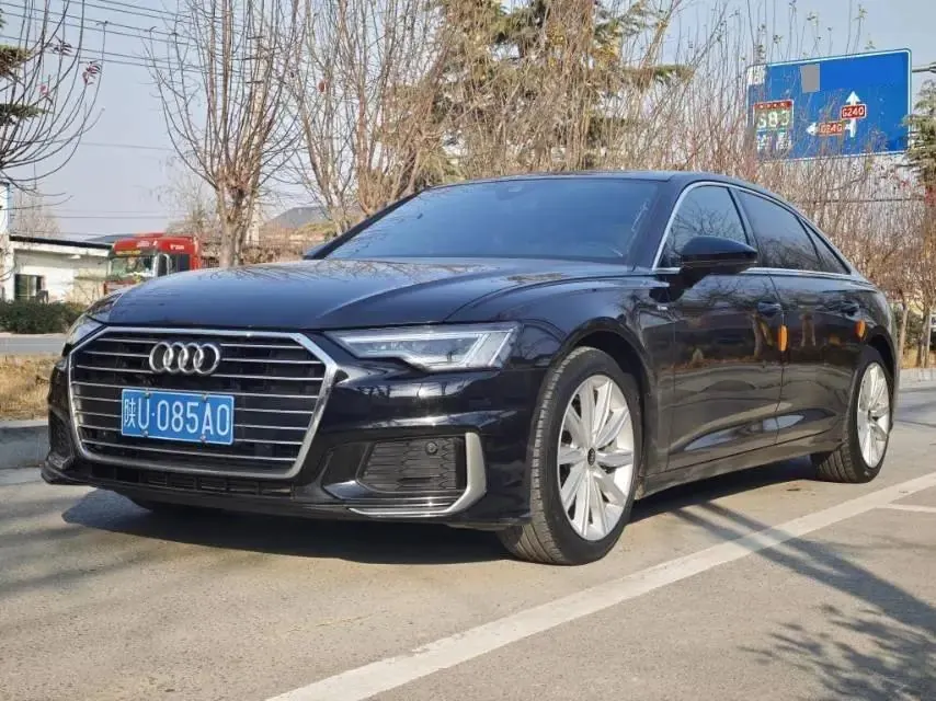 Audi A6L 2019 45 TFSI Selected Dynamic Type - View 1