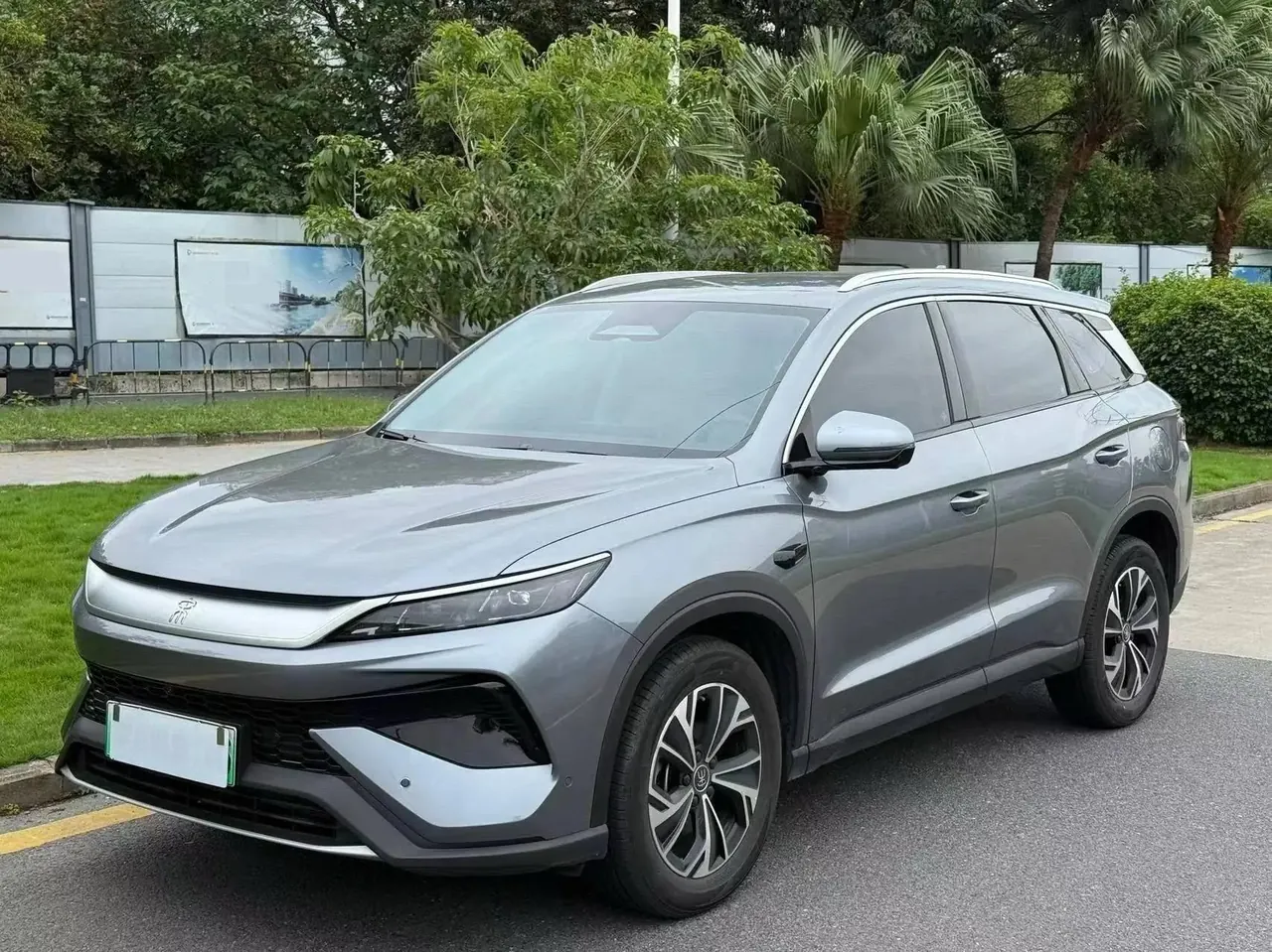 BYD Song Pro New Energy 2025 Model Song Pro DM-i 1.5 CVT 75km Flagship Edition Automatic - View 1