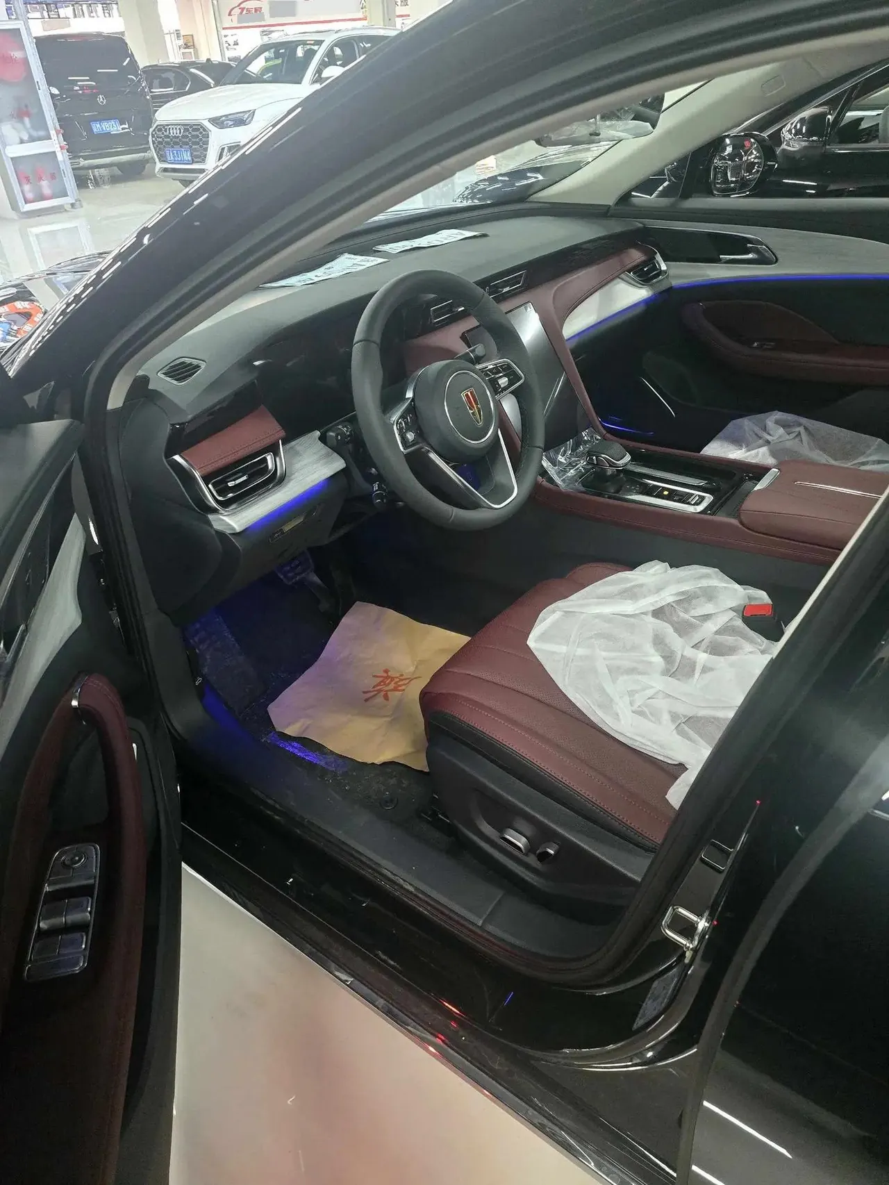 HongQi 2025 Model H5 2.0T Flag-Champ 500,000-Vehicle Commemorative Edition Automatic 4