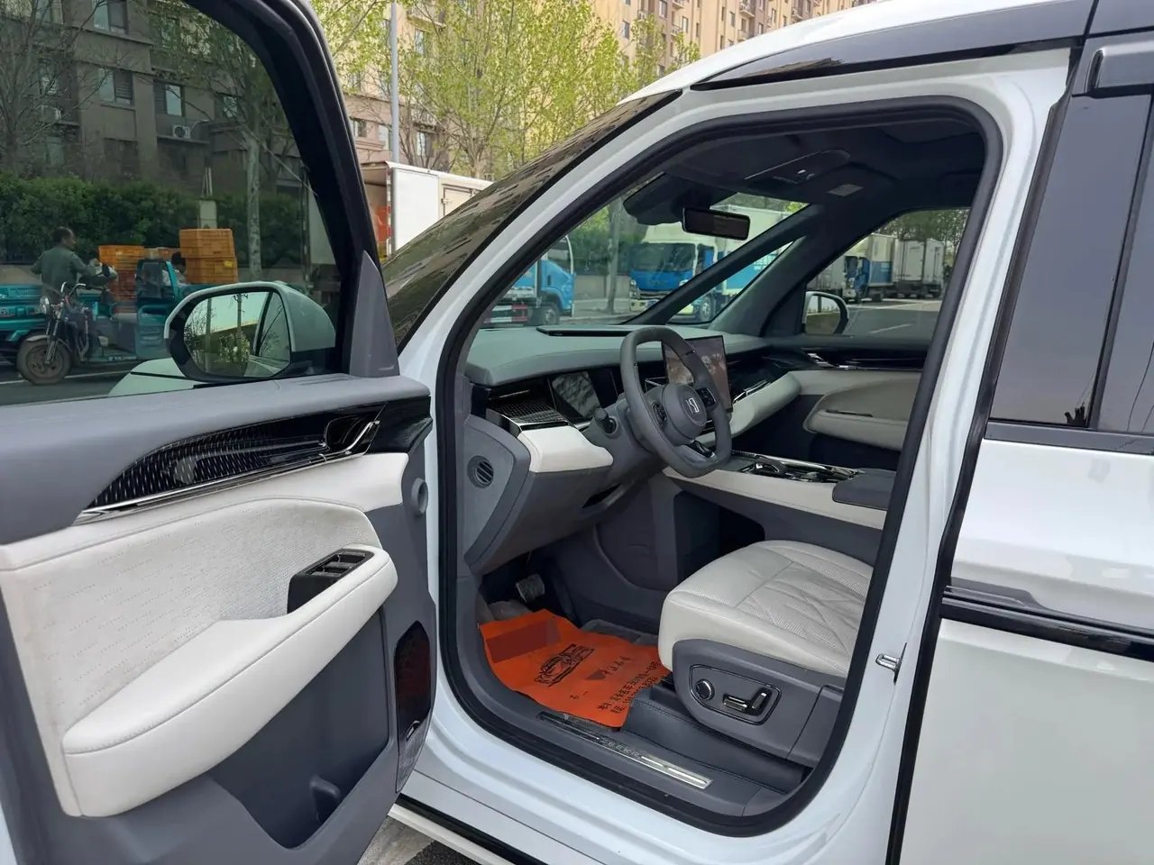Zeekr 009 2024 seven-seat aisle version four-wheel drive 108kWh 6