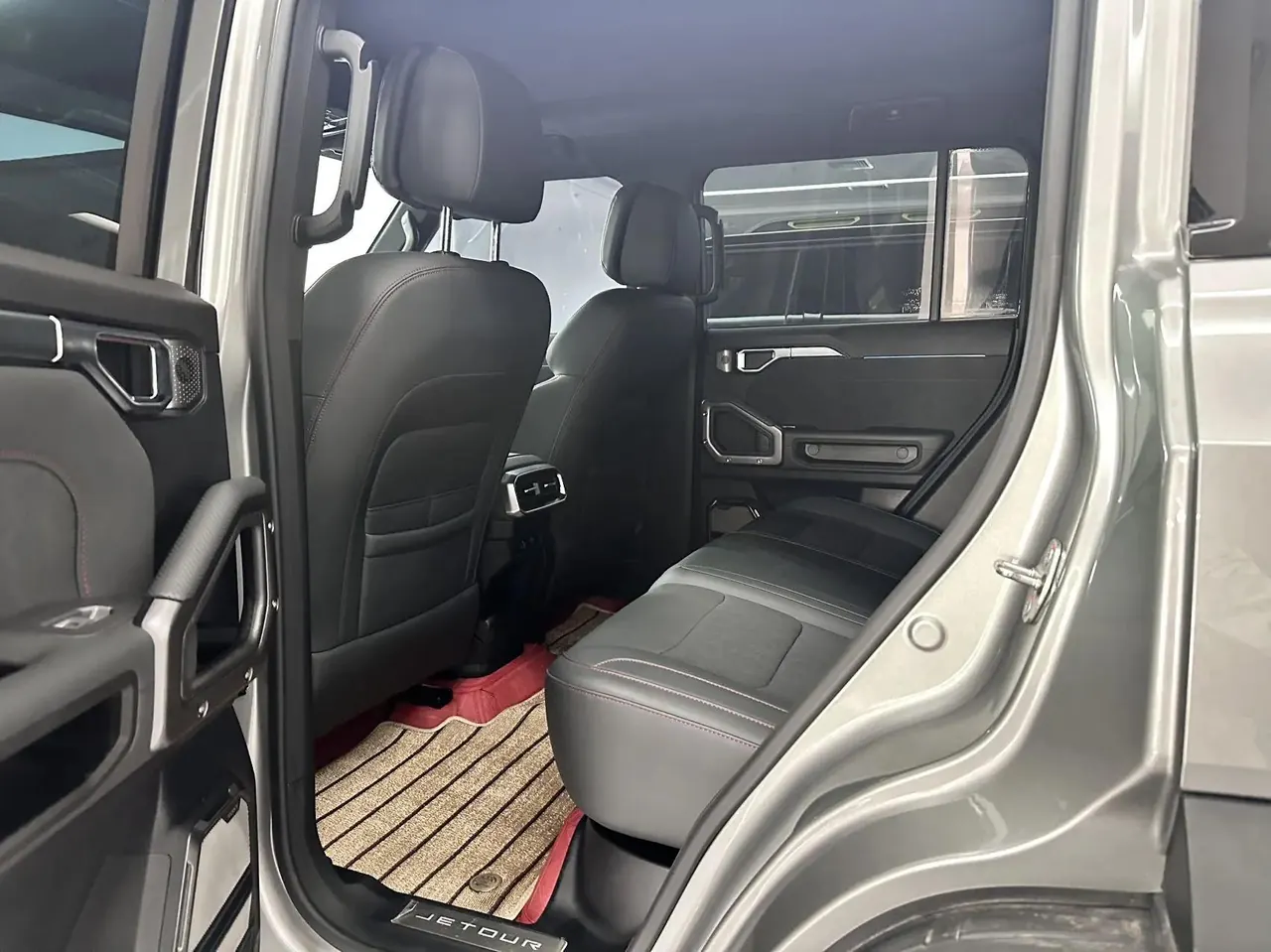 Jetour Traveler 2023 2.0T Four-Wheel-Drive Pro Edition 7