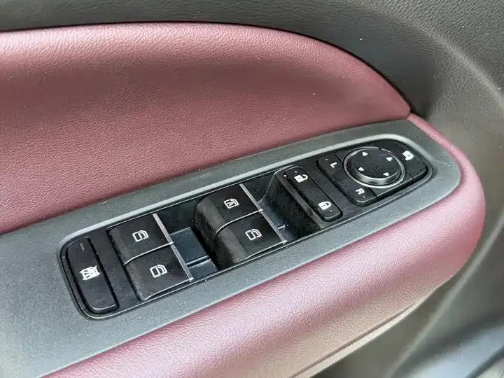 Chuanqi M6 2021 270T DCT Deluxe Edition (7 seats) 24