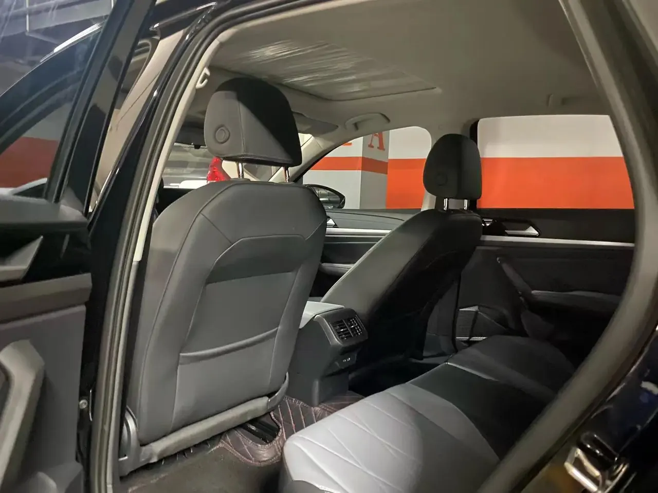 Volkswagen 2024 Lavida 1.5 Starry Sky 5 Million Edition Automatic 4