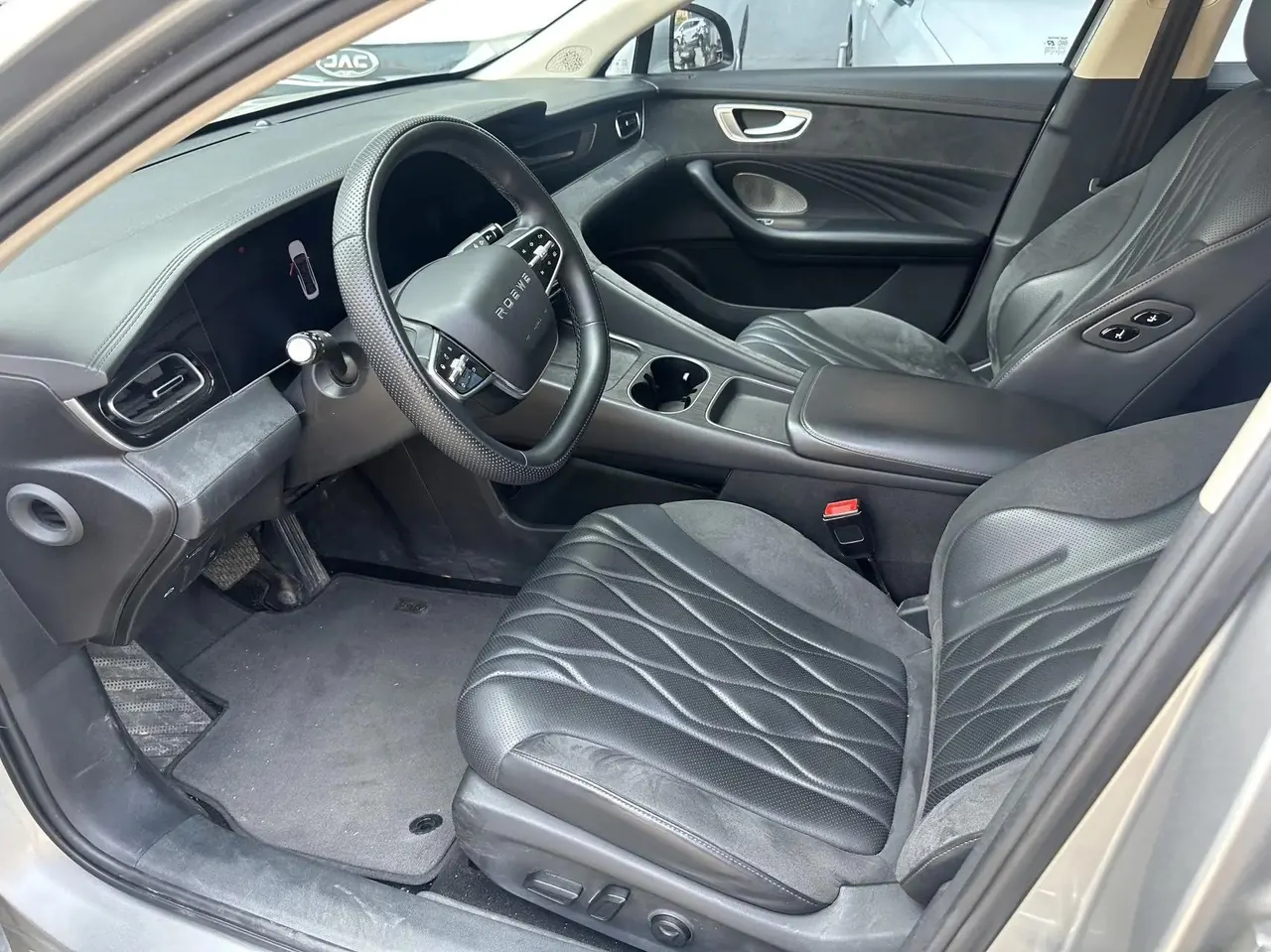 Roewe D7 2023 DMH 125km Flagship 2