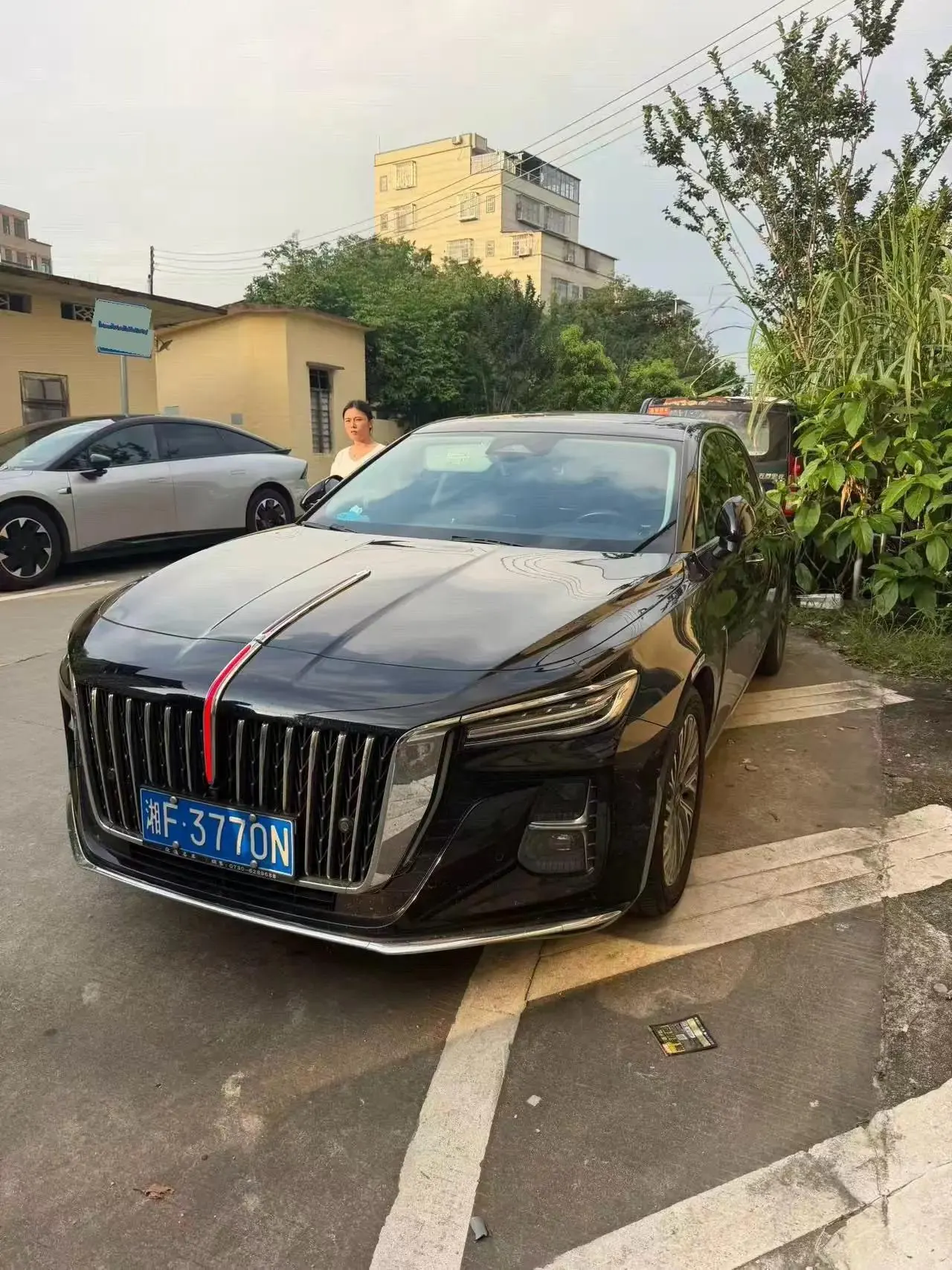 HongQi H5 2023 2.0T Auto Zhilian Flag Chang Edition - View 1