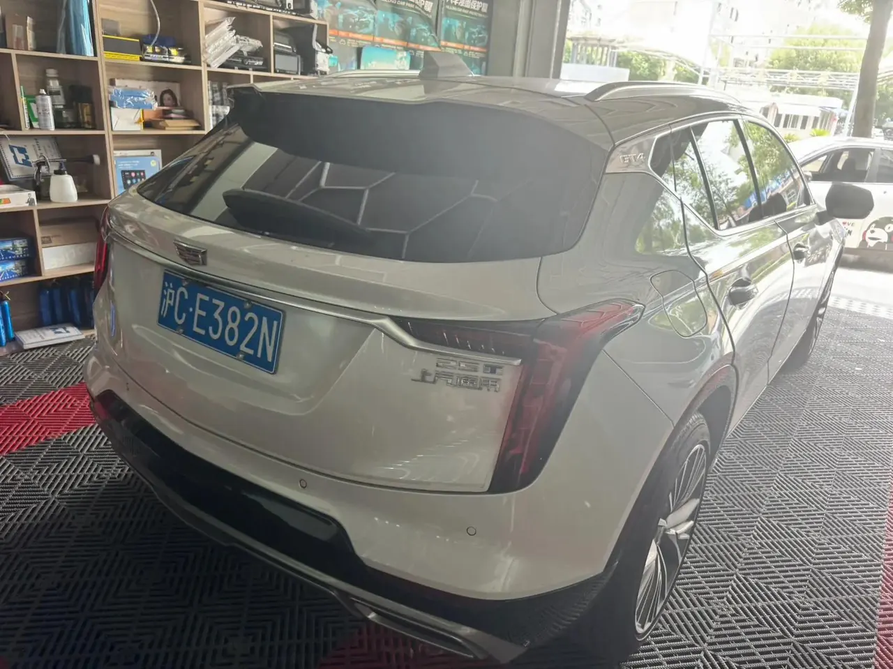 Cadillac GT4 2023 25T Luxury Model 3