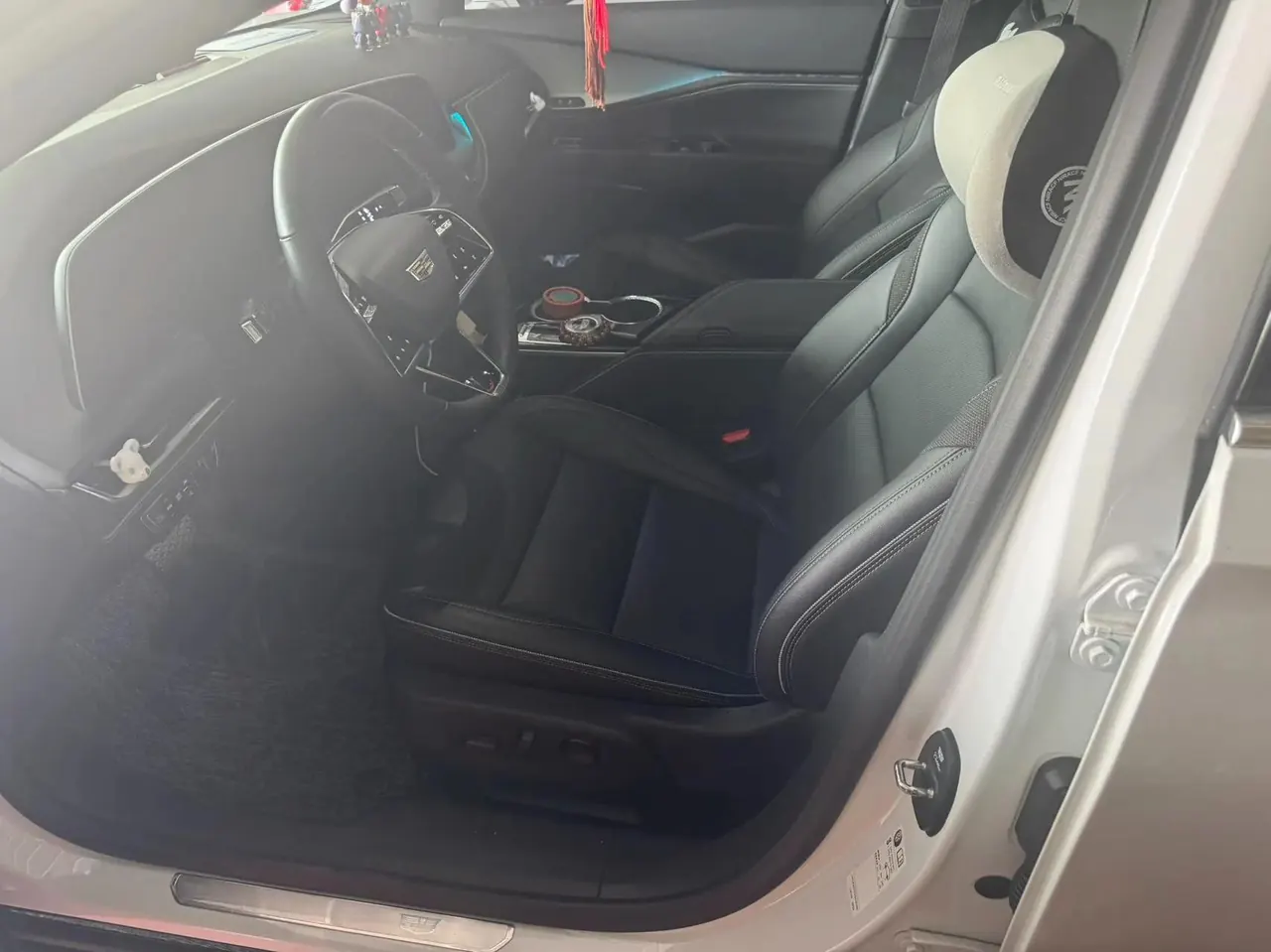 Cadillac GT4 2023 25T Luxury Model 4