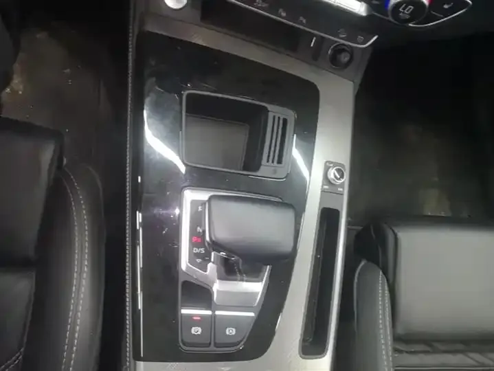 Audi Q5L 2022 model change 40T luxury dynamic model 16