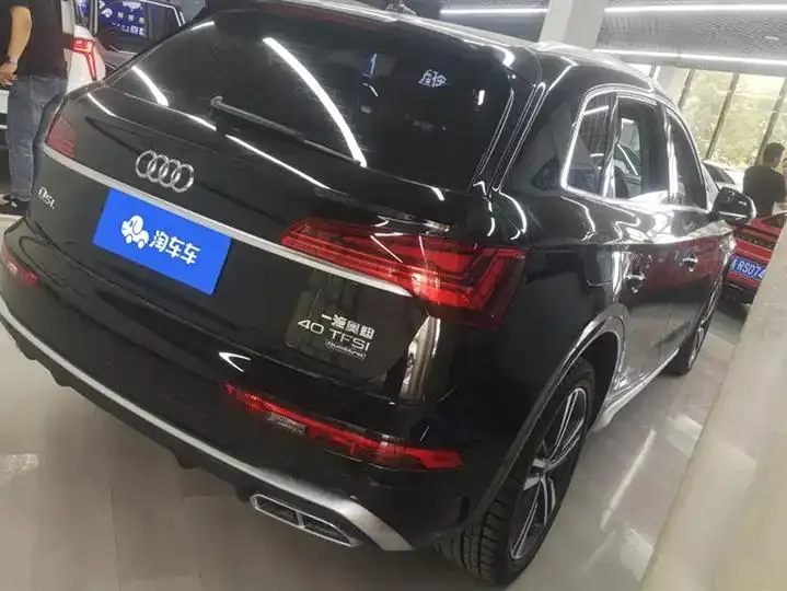 Audi Q5L 2022 model change 40T luxury dynamic model 3