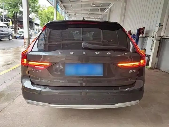 Volvo V90 2021 Cross Country B5 AWD Zhiyuan Edition 6