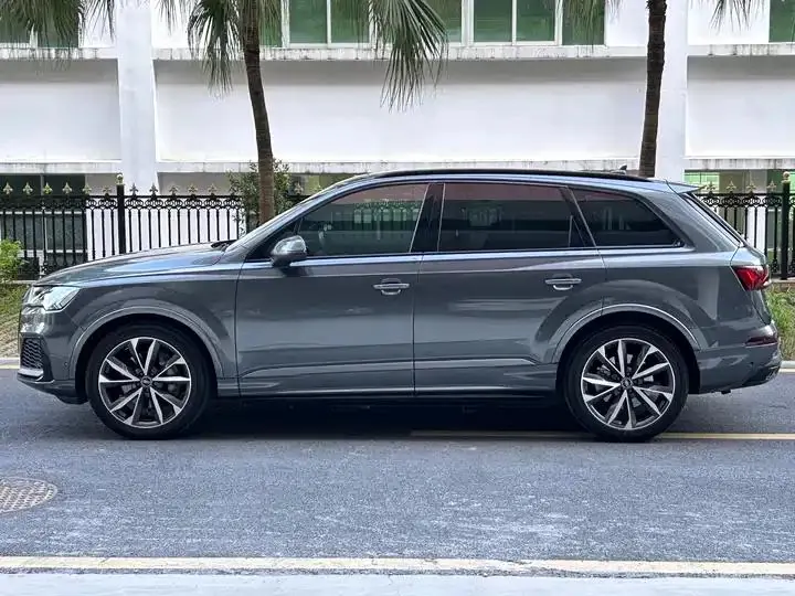 Audi Q7 2022 55 TFSI quattro S line Sport 4