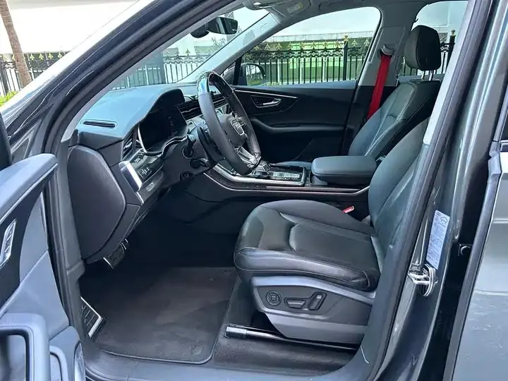 Audi Q7 2022 55 TFSI quattro S line Sport 9