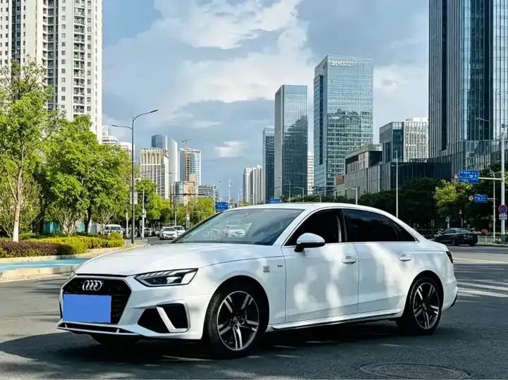 Audi A4L 2020 model 40 TFSI Luxury Dynamic Edition - View 1