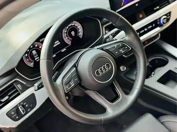 Audi A4L 2020 model 40 TFSI Luxury Dynamic Edition 11