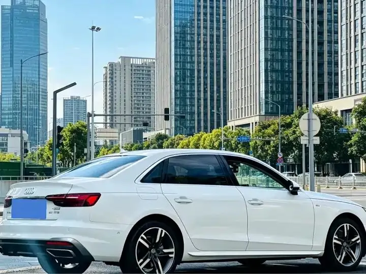 Audi A4L 2020 model 40 TFSI Luxury Dynamic Edition 13