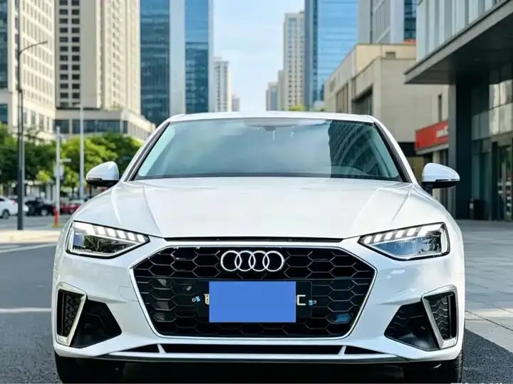 Audi A4L 2020 model 40 TFSI Luxury Dynamic Edition 2