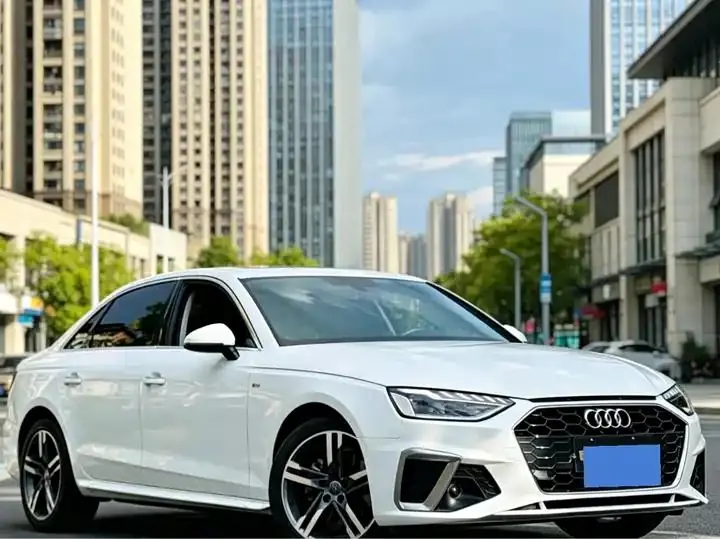 Audi A4L 2020 model 40 TFSI Luxury Dynamic Edition 3