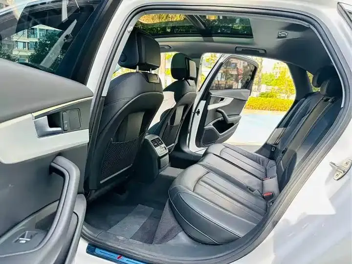 Audi A4L 2020 model 40 TFSI Luxury Dynamic Edition 8