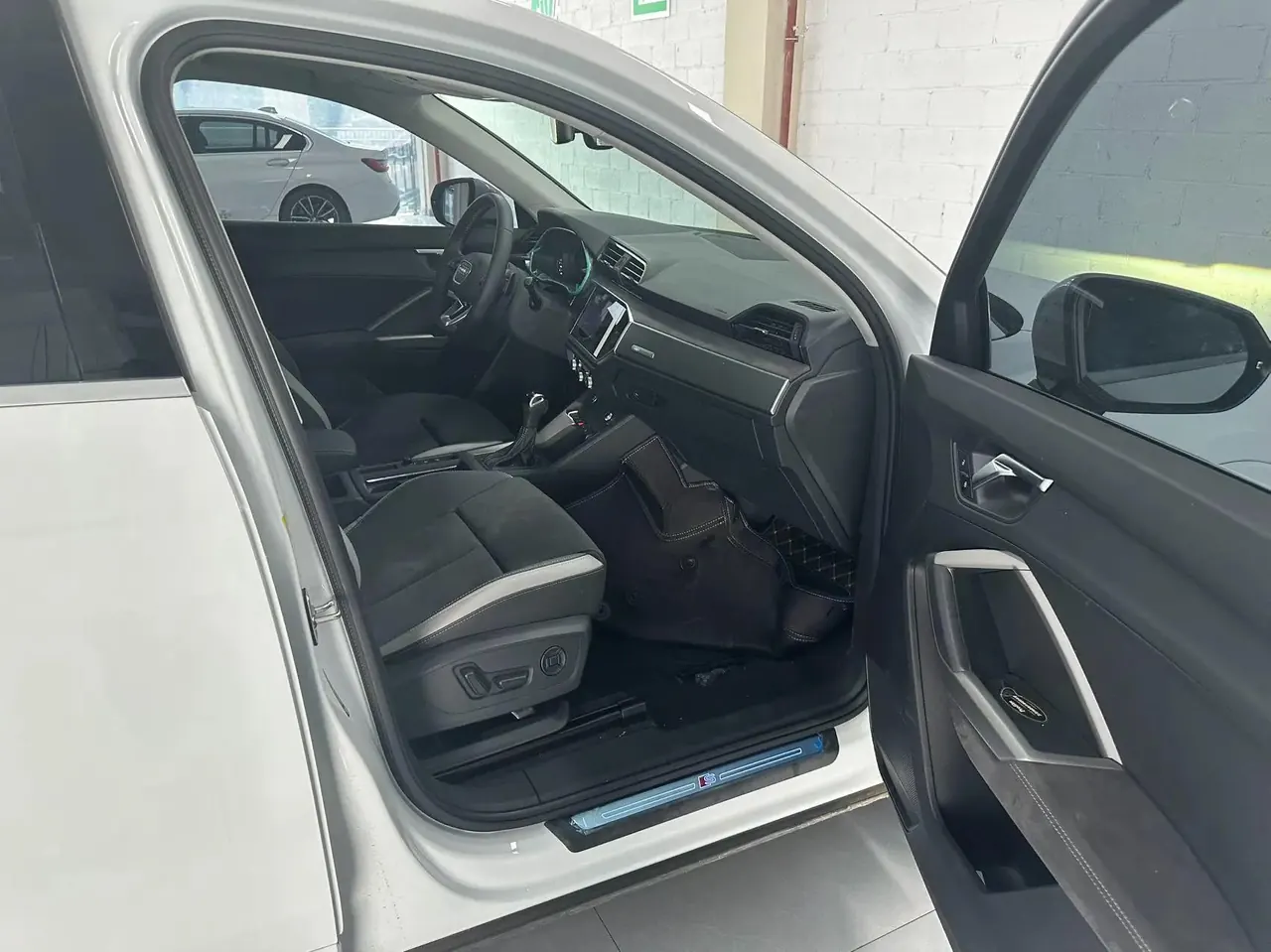 Audi 2023 Q3 1.4TFSI 35TFSI Fashion Dynamic Automatic 3